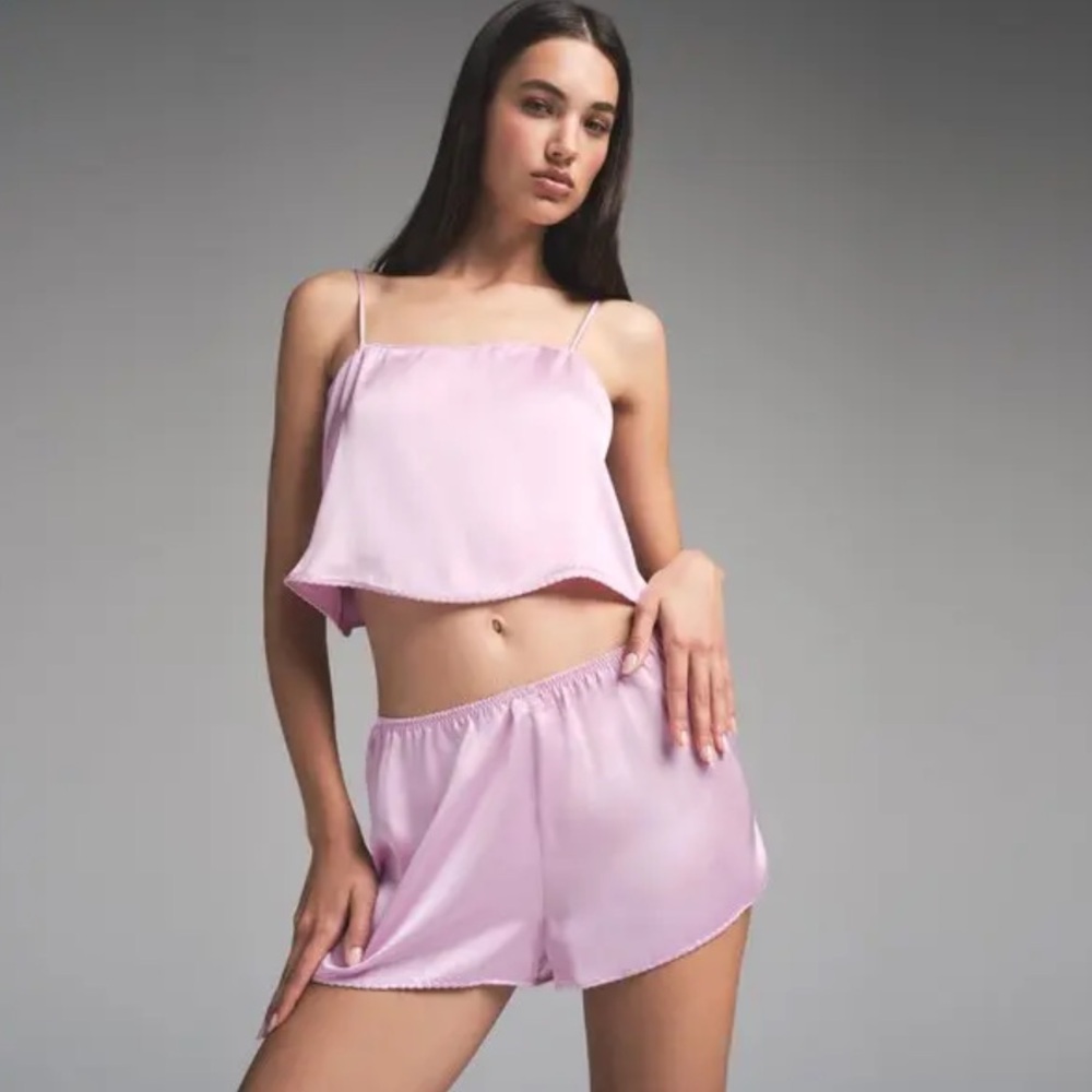 SKIMS Woven Shine Cami And Short Sleep Set - Pink Rose